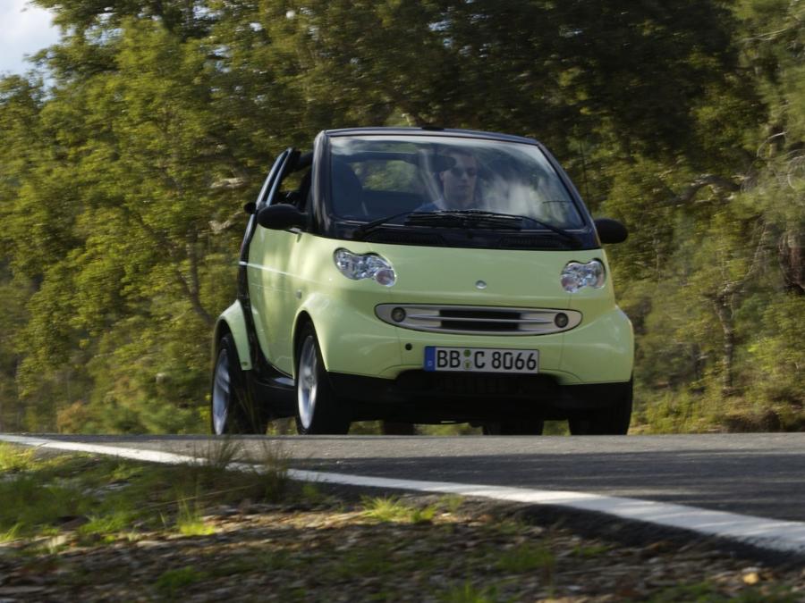  Smart City Cabrio 2000 года  (фото 5 из 16)
